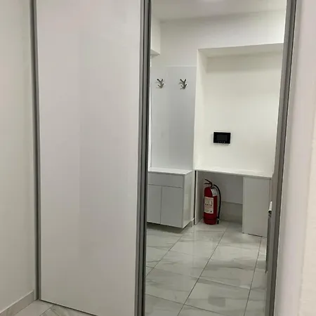 Luka - Iconic Flatiron - Free Parking Appartamento Skopje