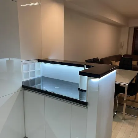 Luka - Iconic Flatiron - Free Parking *