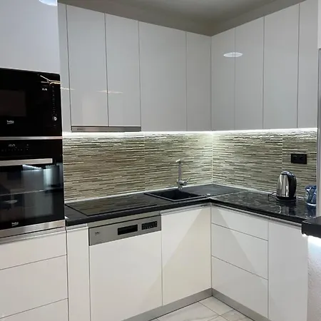 Luka - Iconic Flatiron - Free Parking Appartement