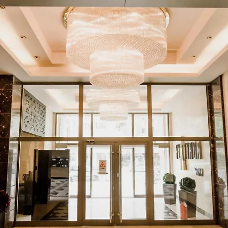 Luka - Iconic Flatiron - Free Parking