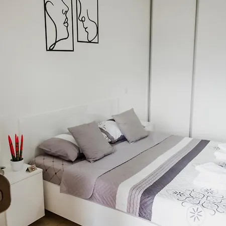 Luka - Iconic Flatiron - Free Parking *