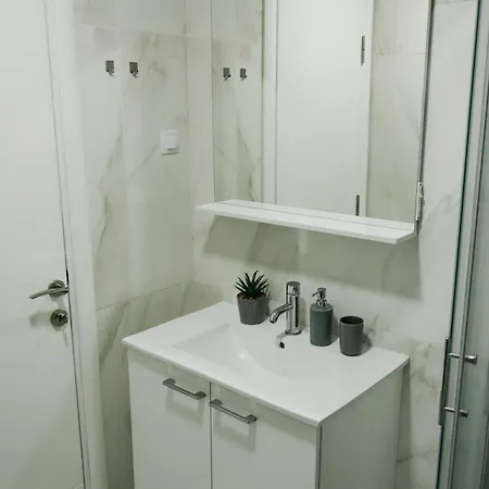 Luka - Iconic Flatiron - Free Parking * Skopje