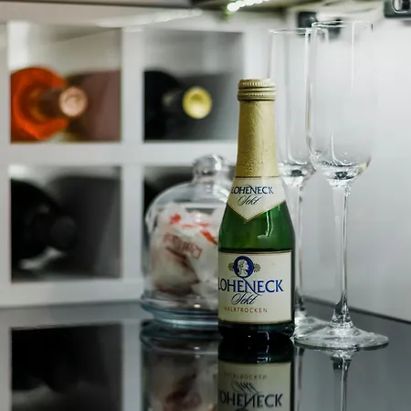 Luka - Iconic Flatiron - Free Parking Apartament Skopje