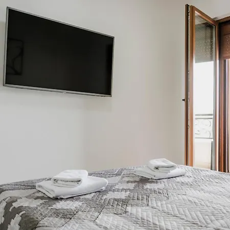 Luka - Iconic Flatiron - Free Parking Appartement Skopje