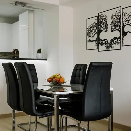 Luka - Iconic Flatiron - Free Parking *