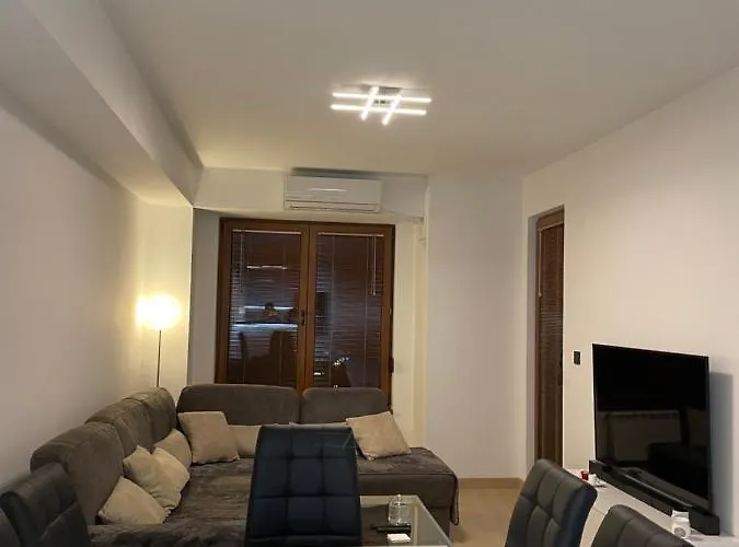 Luka - Iconic Flatiron - Free Parking Skopje