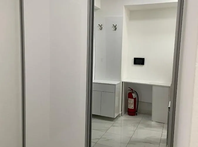 Luka - Iconic Flatiron - Free Parking Apartament Skopje