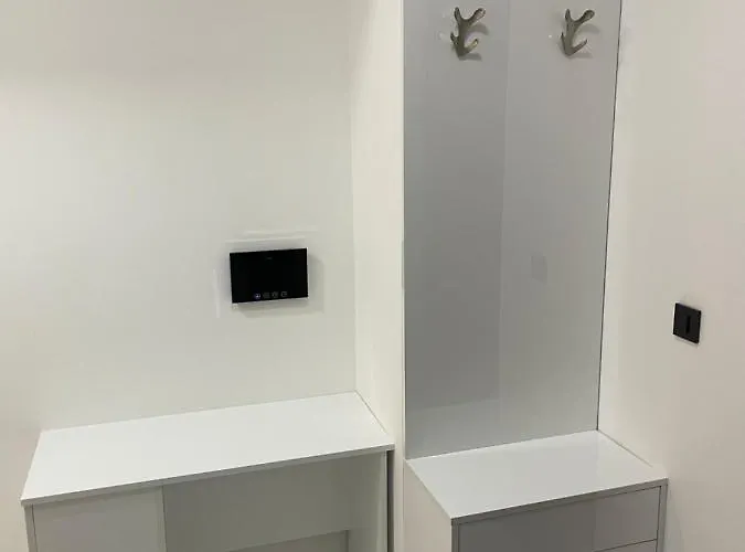 Luka - Iconic Flatiron - Free Parking Apartament Skopje