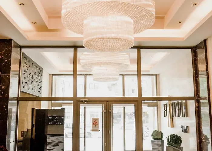 Luka - Iconic Flatiron - Free Parking