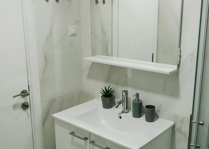 Luka - Iconic Flatiron - Free Parking * Skopje