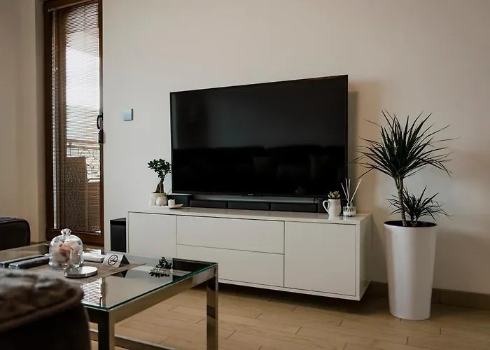 Luka - Iconic Flatiron - Free Parking *