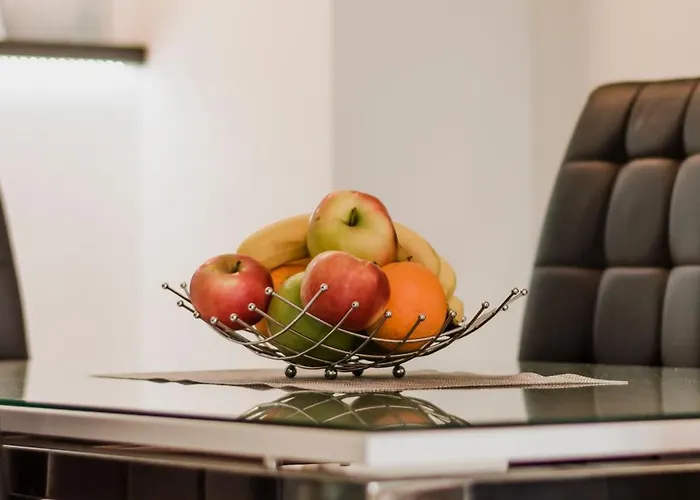 Luka - Iconic Flatiron - Free Parking Apartament